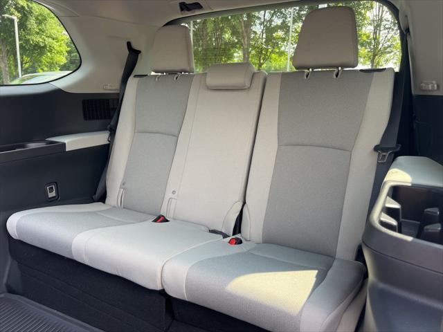 new 2025 Toyota Highlander car, priced at $44,869