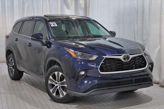 used 2022 Toyota Highlander car, priced at $33,500