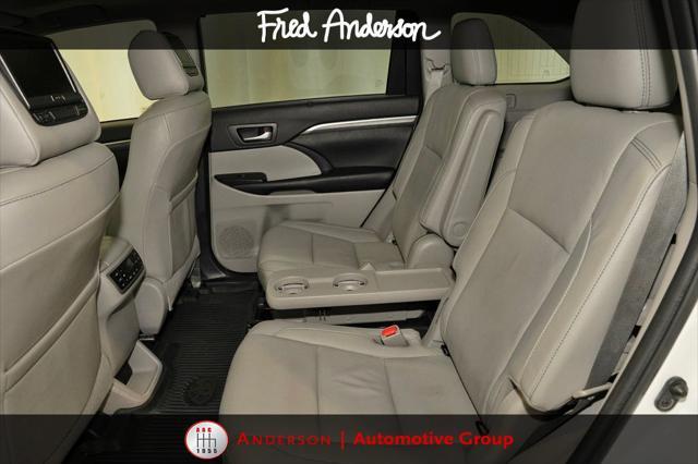 used 2019 Toyota Highlander car, priced at $31,800