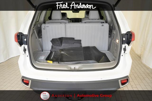 used 2019 Toyota Highlander car, priced at $31,800