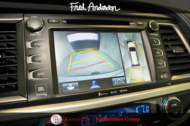 used 2019 Toyota Highlander car, priced at $31,800