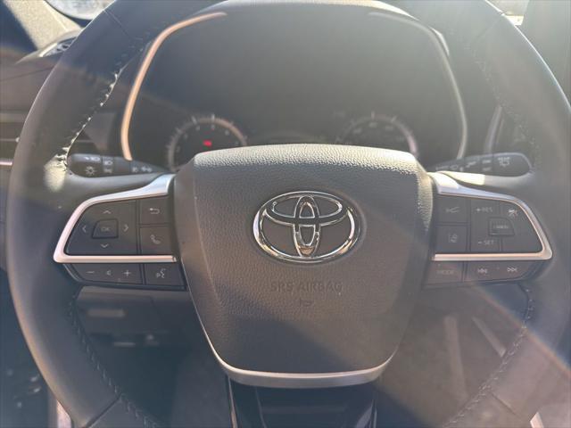 used 2024 Toyota Highlander car, priced at $43,515