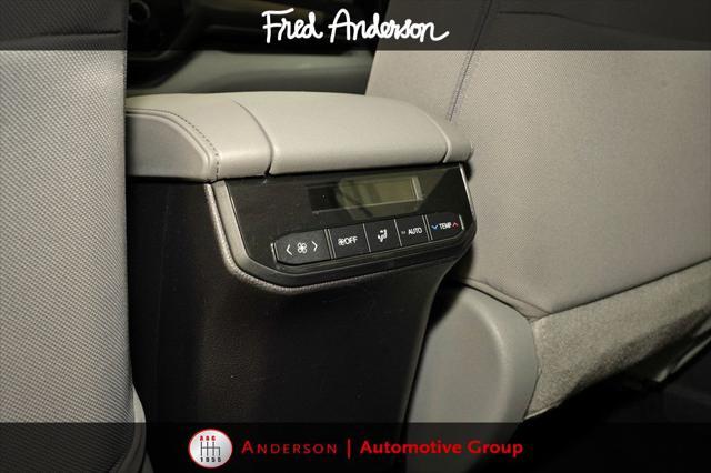 used 2022 Toyota Highlander car, priced at $32,100