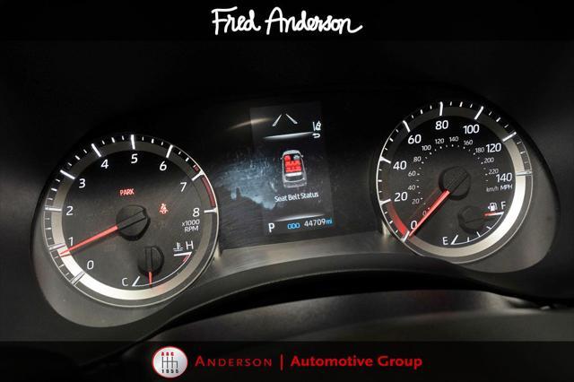 used 2022 Toyota Highlander car, priced at $32,100