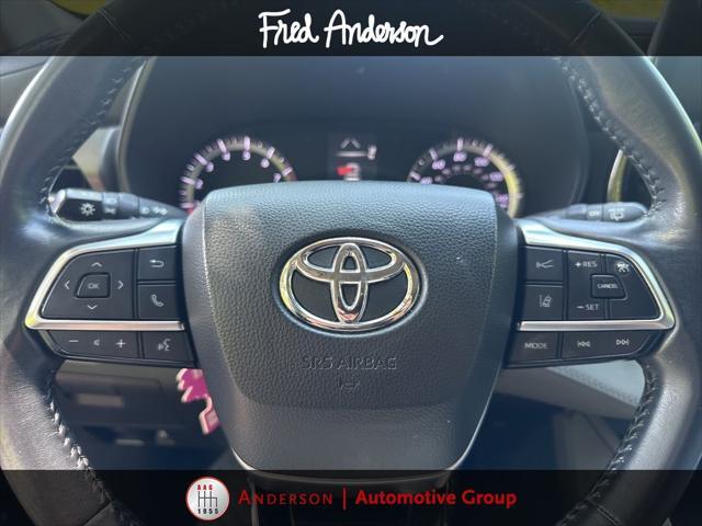 used 2021 Toyota Highlander car, priced at $24,967