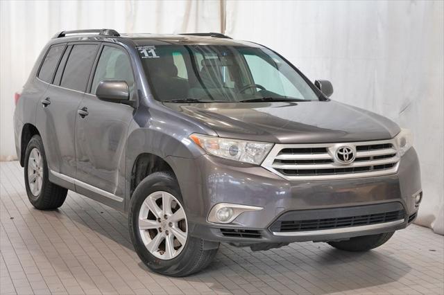 used 2011 Toyota Highlander car, priced at $9,500