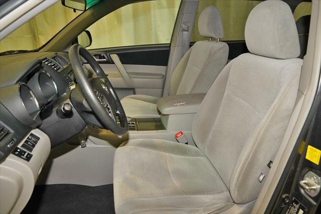 used 2011 Toyota Highlander car, priced at $9,000