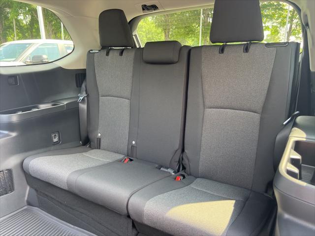 new 2025 Toyota Highlander car, priced at $45,994