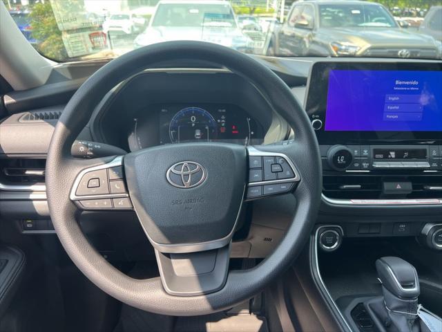 new 2025 Toyota Highlander car, priced at $45,994