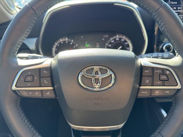 used 2022 Toyota Highlander car, priced at $45,000