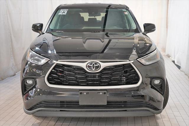 used 2023 Toyota Highlander car, priced at $33,250