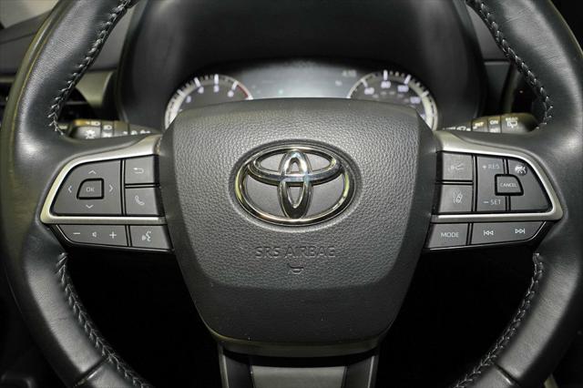 used 2023 Toyota Highlander car, priced at $33,250