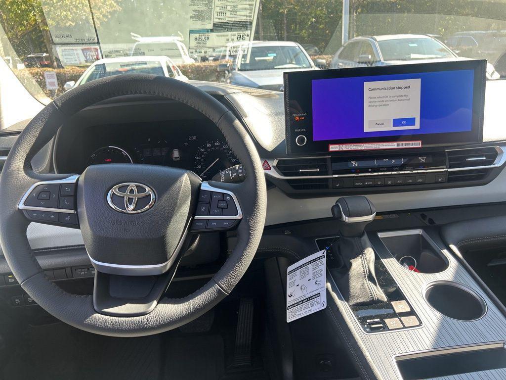 new 2025 Toyota Sienna car, priced at $47,658