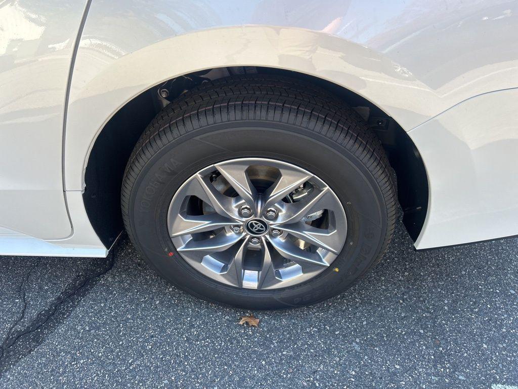 new 2025 Toyota Sienna car, priced at $47,658