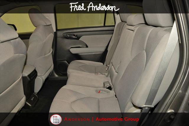 used 2022 Toyota Highlander car, priced at $31,635