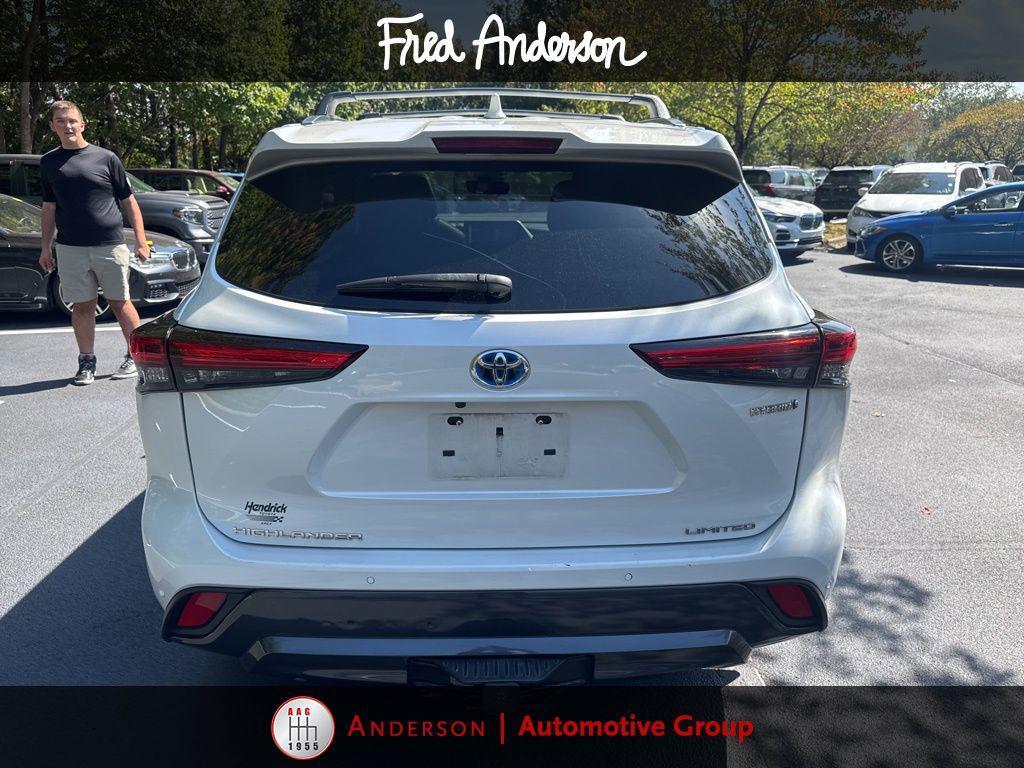 used 2023 Toyota Highlander Hybrid car, priced at $42,127
