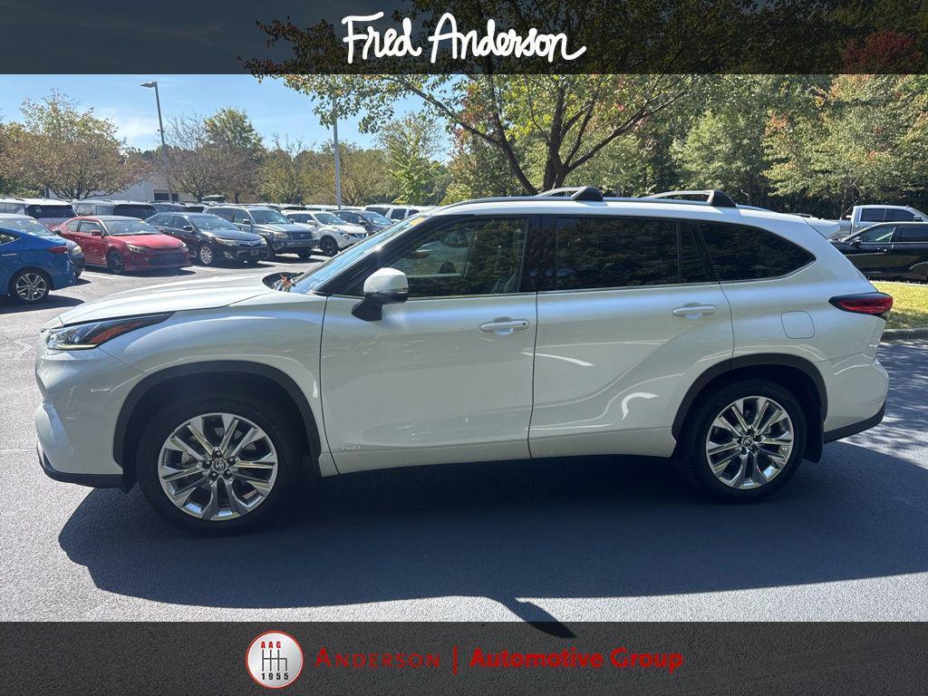 used 2023 Toyota Highlander Hybrid car, priced at $42,127