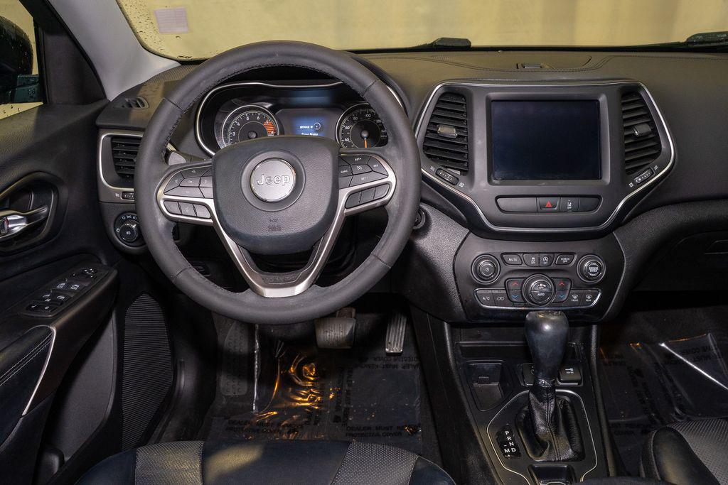 used 2022 Jeep Cherokee car, priced at $20,216