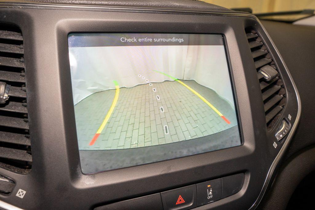 used 2022 Jeep Cherokee car, priced at $20,216