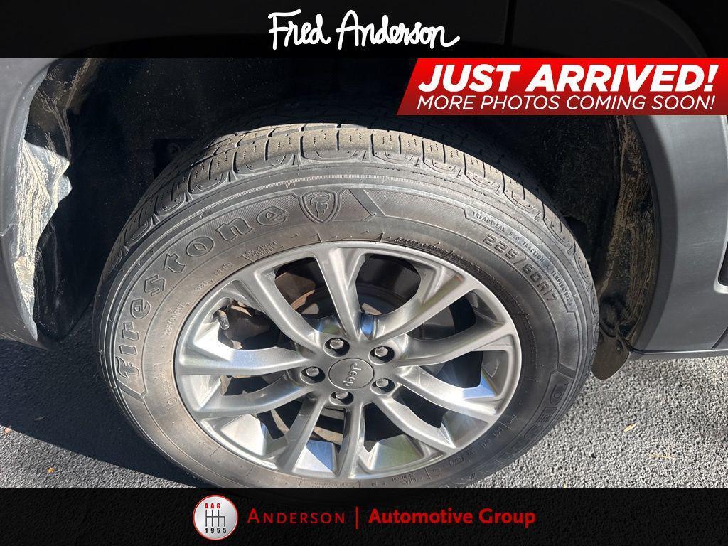 used 2022 Jeep Cherokee car, priced at $21,423