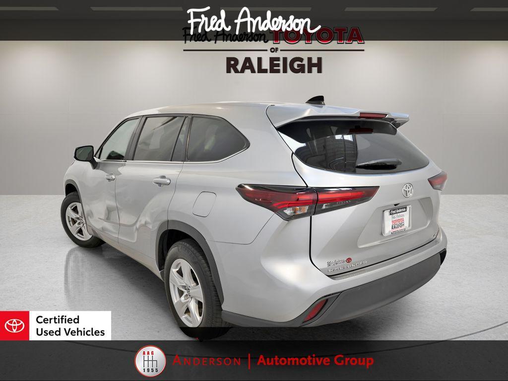 used 2024 Toyota Highlander car, priced at $36,088