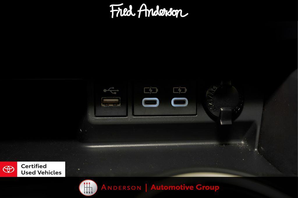 used 2024 Toyota Highlander car, priced at $36,088