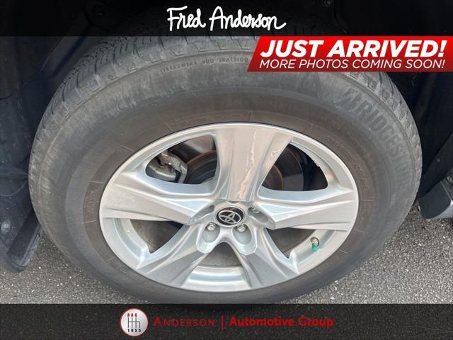 used 2021 Toyota Highlander car, priced at $28,500