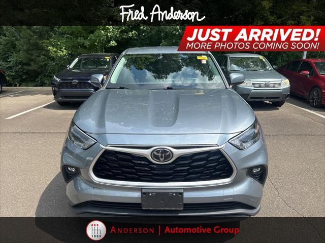 used 2021 Toyota Highlander car, priced at $28,500
