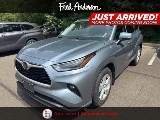 used 2021 Toyota Highlander car, priced at $28,500