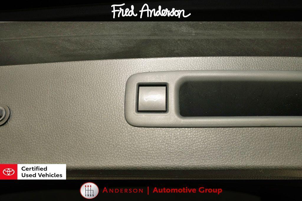 used 2023 Toyota Highlander car, priced at $30,256