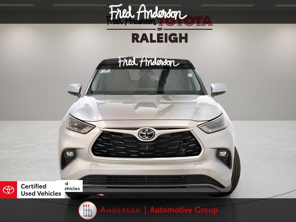 used 2023 Toyota Highlander car, priced at $30,256