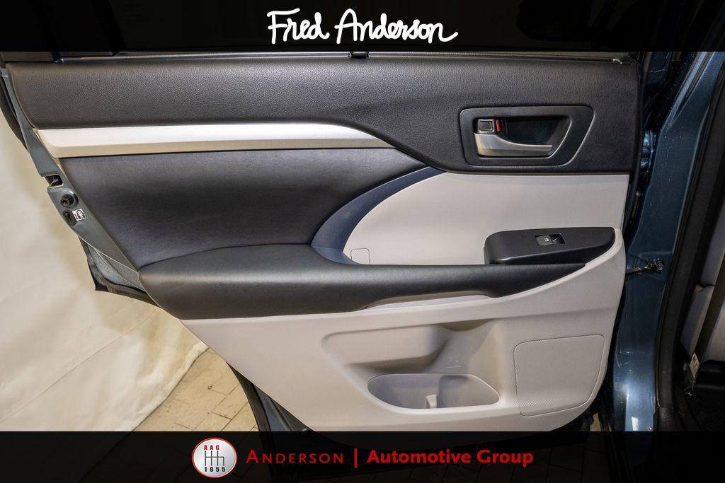 used 2017 Toyota Highlander car, priced at $21,068