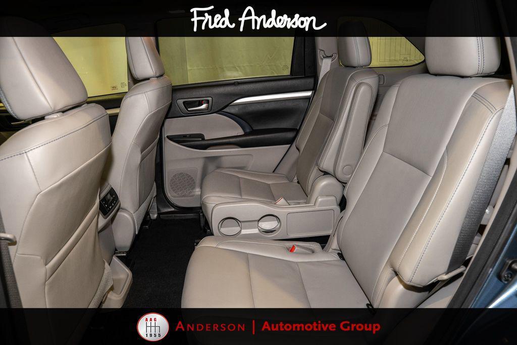 used 2017 Toyota Highlander car, priced at $21,068