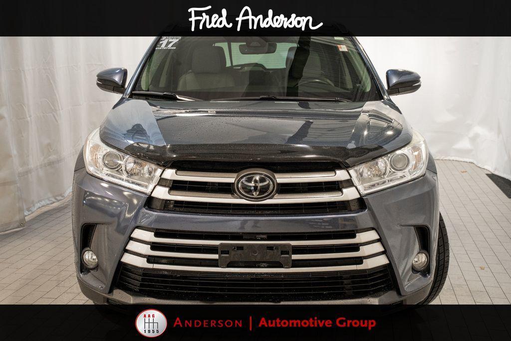 used 2017 Toyota Highlander car, priced at $21,068