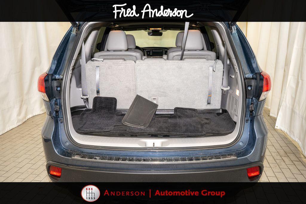 used 2017 Toyota Highlander car, priced at $21,068