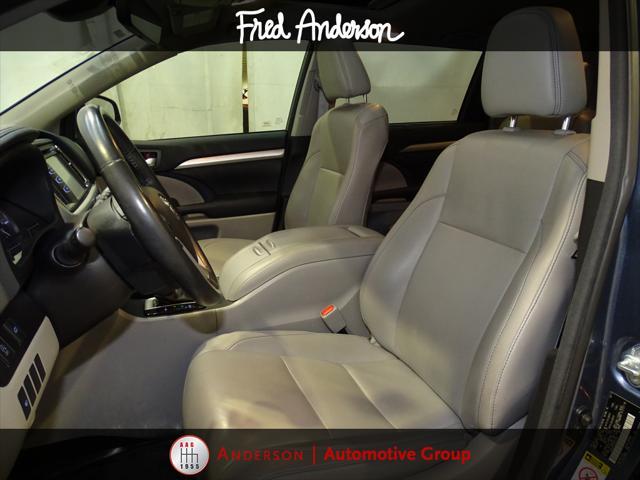 used 2017 Toyota Highlander car, priced at $21,788