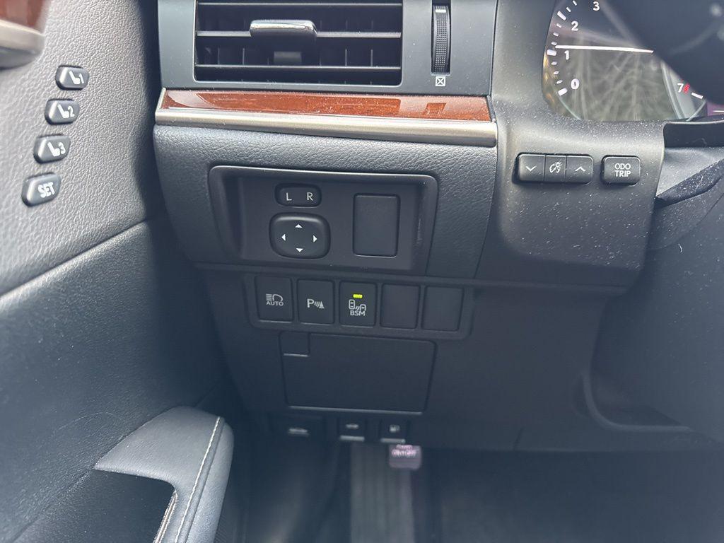 used 2017 Lexus ES 350 car, priced at $26,046