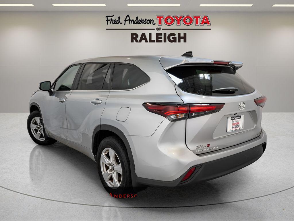 used 2024 Toyota Highlander car, priced at $32,402