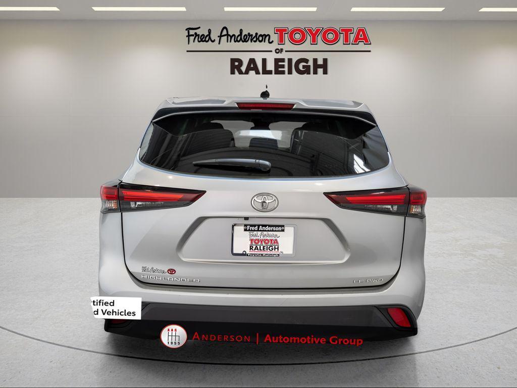 used 2024 Toyota Highlander car, priced at $32,402