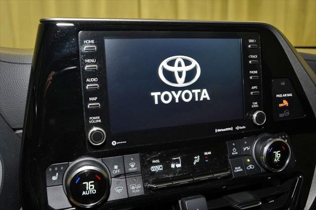 used 2022 Toyota Highlander car, priced at $31,500