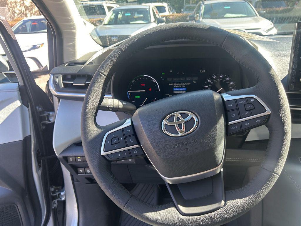 new 2025 Toyota Sienna car, priced at $47,333