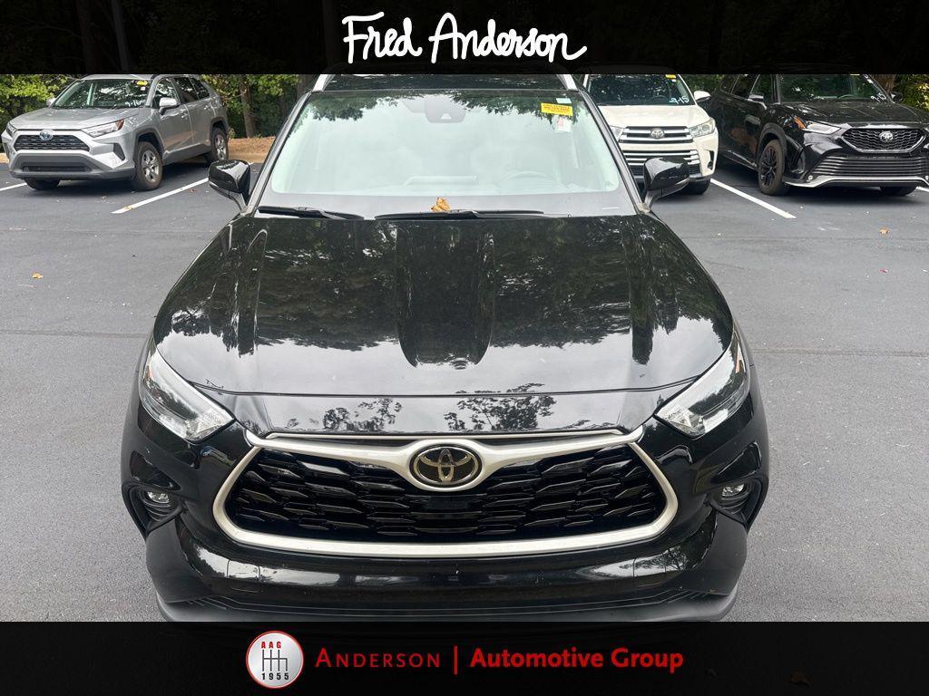 used 2022 Toyota Highlander car, priced at $34,488