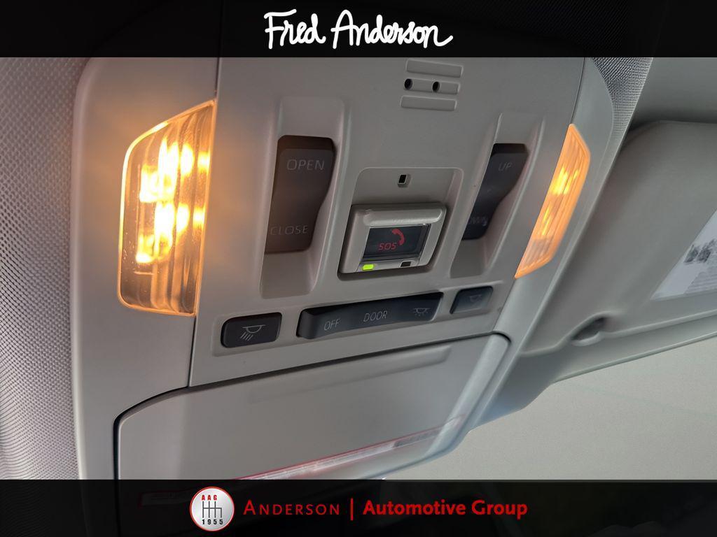 used 2022 Toyota Highlander car, priced at $34,488