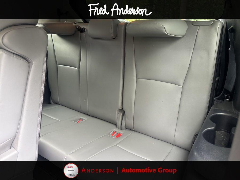 used 2022 Toyota Highlander car, priced at $34,488