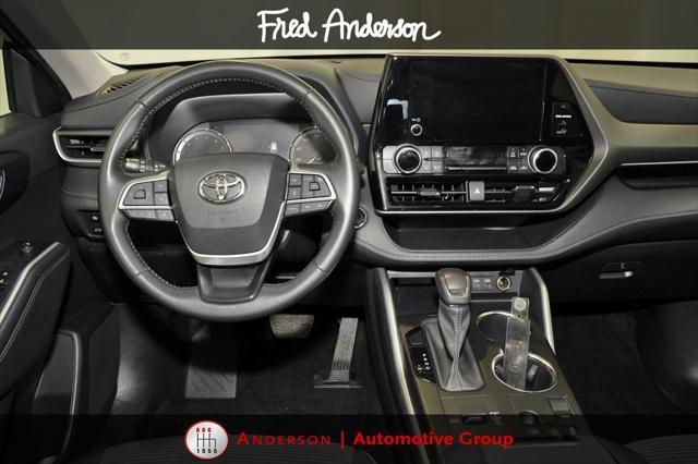 used 2023 Toyota Highlander car, priced at $32,441