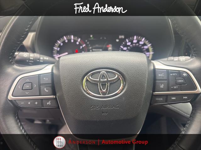 used 2023 Toyota Highlander car, priced at $33,994
