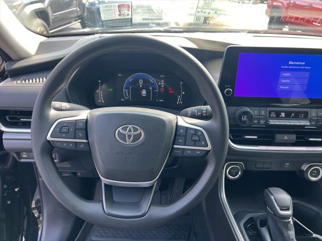 new 2025 Toyota Highlander Hybrid car, priced at $48,494