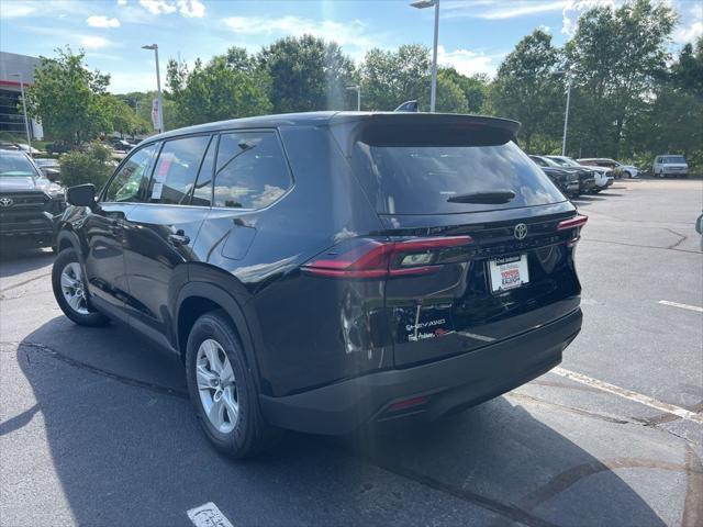 new 2025 Toyota Highlander Hybrid car, priced at $48,494