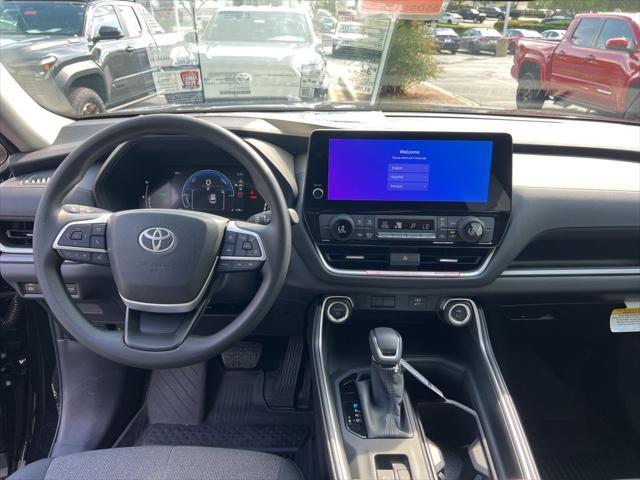 new 2025 Toyota Highlander Hybrid car, priced at $48,494
