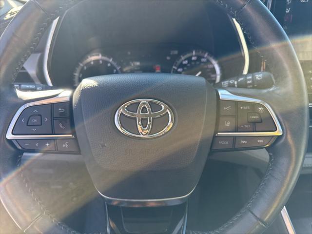 used 2021 Toyota Highlander car, priced at $37,000